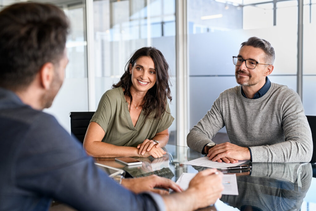 couple-at-legal-bankruptcy-meeting